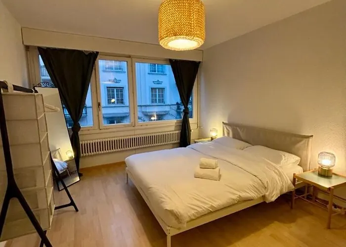 Friendly & Calm In Lägenhet *